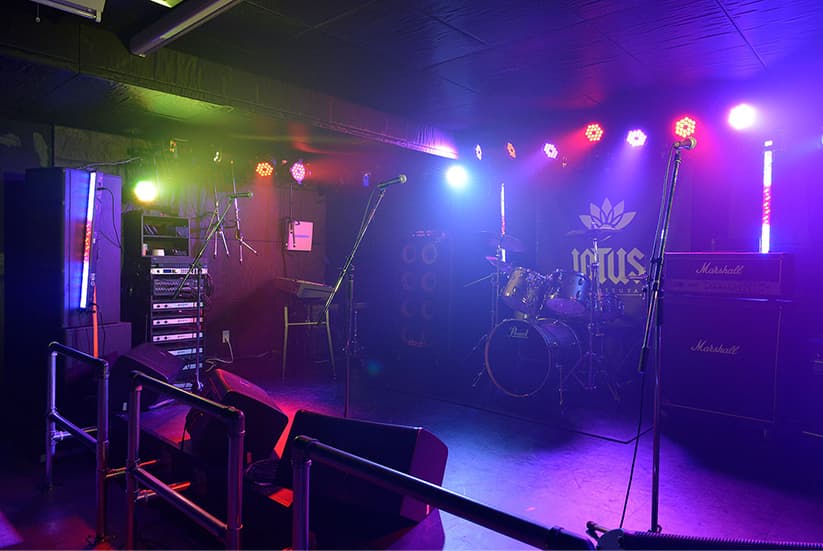 四谷LOTUS 店舗写真